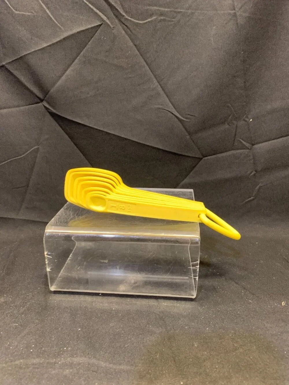 VTG 1970's Yellow Tupperware Measuring Spoo Set of 6 Stackable Kitchenware